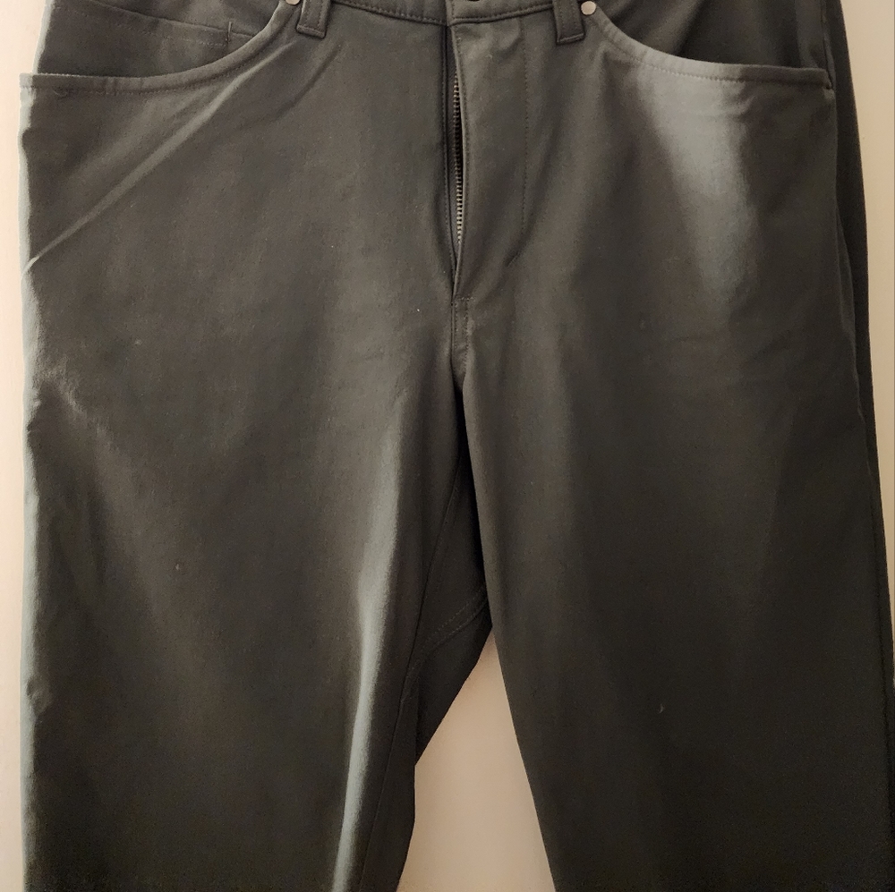 Like New Lululemon ABC Classic Fit Pant Warpstreme